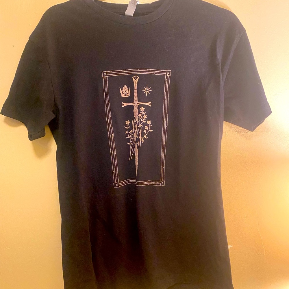 Lord of the rings narsil t shirt sz small unisex